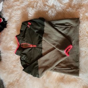 Under Armour pull over Youth MD